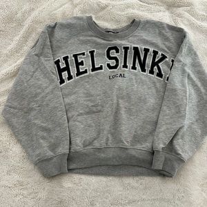 Cute grey sweatshirt